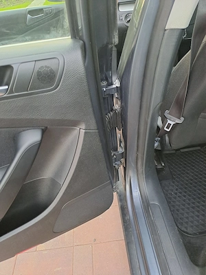 Volkswagen Passat, berlină, 2009, 2,0 CP - imagine 10