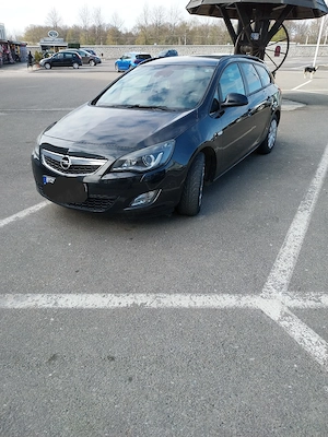 Astra j sport turier 2012 125 cai diesel 1.7  - imagine 5