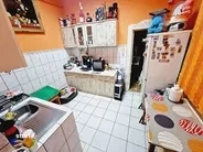 Persoană Fizică vând urgent în Oradea apartament la casă 3 camere pe str.Primăriei - imagine 4