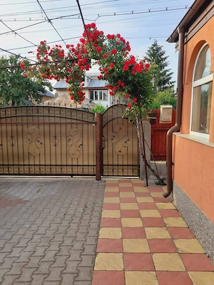 Casă de vânzare în Tecuci   spațioasă și primitoare