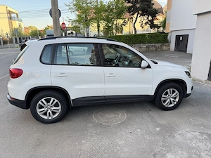Vând VW Tiguan 2.0 TDI 4x4 - imagine 3