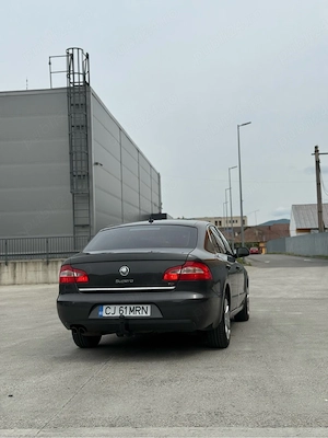 Vând Skoda Superb 2.0 TDI, 170 CP, 2009, 279.xxx km Dotări: dublu climatronic, scaune încălzite, sca - imagine 2