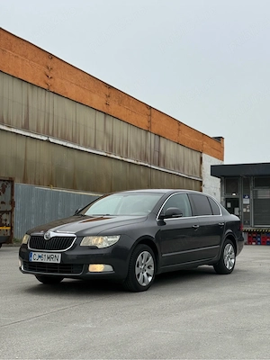 Vând Skoda Superb 2.0 TDI, 170 CP, 2009, 279.xxx km Dotări: dublu climatronic, scaune încălzite, sca - imagine 5