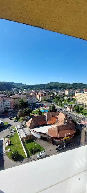Apartament 3 camere( 2  balcon) Lift nou ! Calea Moldovei! lângăOMV si Spital Loc de parcare - imagine 7