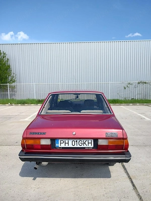 Peugeot 305 vehicul istoric - imagine 2