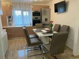Apartament 3 camere - imagine 8