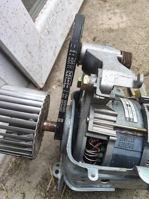 vând motor electric masina de spalat