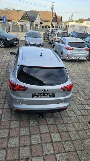 Kia cee'd  1,6 crdi - imagine 10
