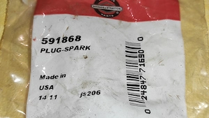sigilate  15  BUJII profesionale  BRIGGS & STRATTON / CHAMPION  cod produs 591868  plug spark  USA - imagine 3