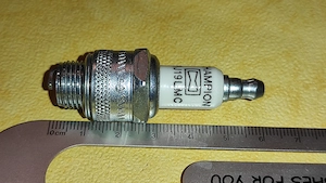 sigilate  15  BUJII profesionale  BRIGGS & STRATTON / CHAMPION  cod produs 591868  plug spark  USA - imagine 5