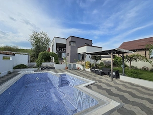 Proprietate exclusivista cu piscina-mobilată si utilată!