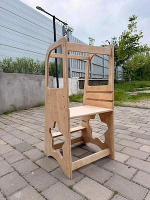 VAND Turn de invatare ajustabil Luxeco din lemn natur Montessori   379 lei