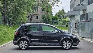 VW Golf 6 CROSS 1.4TSI Navigatie SenzoriParcare DubluClima ÎncălzireScaune CamerăMarșarier Bluethoot - imagine 2