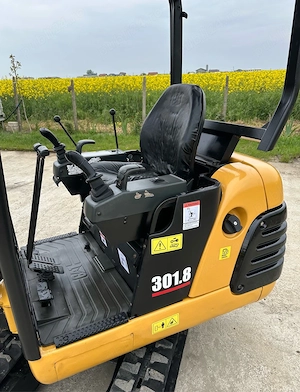 miniexcavator caterpilar 1,8t  - imagine 3