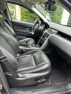 Land Rover Discovery Sport Fab 2017 - imagine 9