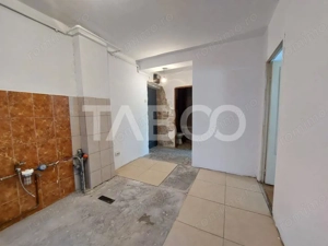 Comision 0% Apartament 40 mp 2 camere decomandate balcon Cisnadie - imagine 10