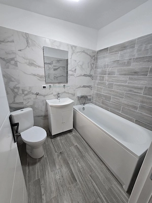 Închiriez Vila Casa P+2 + Parcare, strada asfaltată  - imagine 5