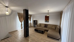 Închiriez Vila Casa + Parcare, strada asfaltată 