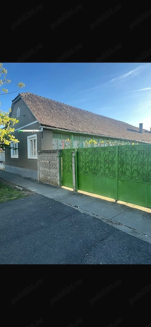 Vând casă comuna Liebling