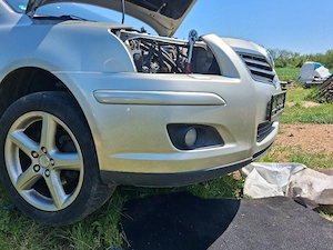 vand bara fata toyota avensis  - imagine 2