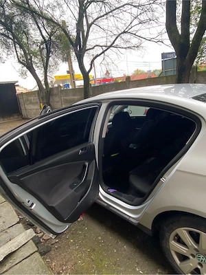 vand vw passat b6  - imagine 3