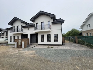 1 2 duplex 110mp utili in zona fiarte buna  mosnita veche pe strada mare  - imagine 4