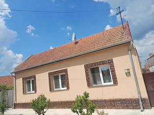 Vand casa Manastiur