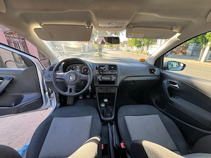 Vând Volkswagen Polo IV (9N facelift)   economic, ideal pentru oraș - imagine 3