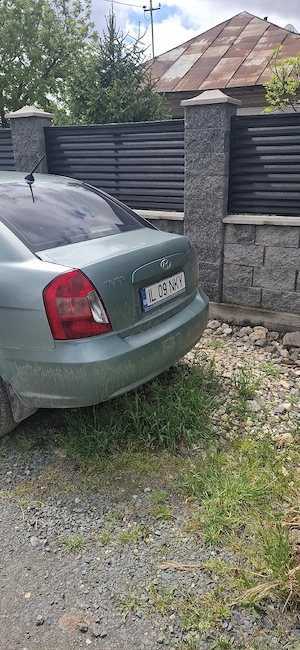 vand hyundai accent - imagine 4