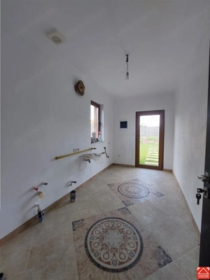 Casa finisata modern in Vinga - imagine 8