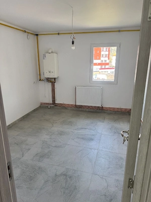 Apartament 2 camere decomandat, Tg. Ocna. - imagine 3