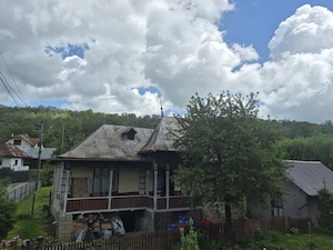 Casa batraneasca si o anexa suprafata de 589 mp patrati de vanzare Comarnic - imagine 3