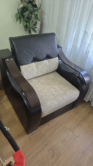vand fotoliu+birou  ambele 400 ron