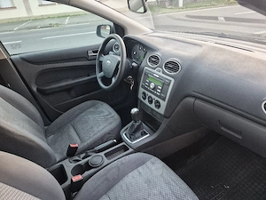 Ford Focus 1,6 i Benzină Anul 2006 Înmatriculat  - imagine 9