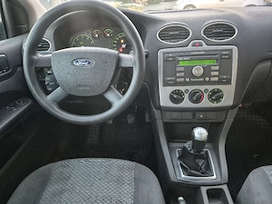 Ford Focus 1,6 i Benzină Anul 2006 Înmatriculat  - imagine 8