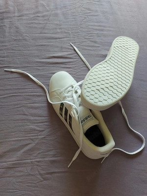 Adidasi Adidas