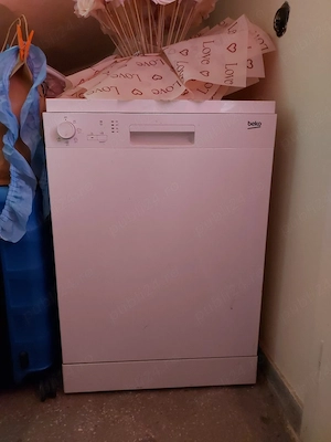 Masina spalat vase Beko