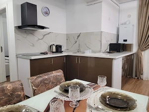 Apartament de vanzare prima linie la mare - imagine 2