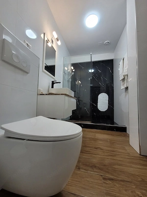 Apartament de vanzare prima linie la mare - imagine 3