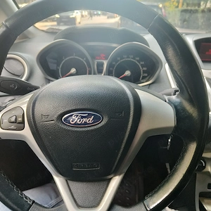 Vând Ford fiesta - imagine 5