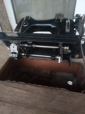 mașina de cusut phoenix 82