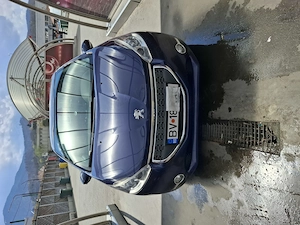 Pegeot 208