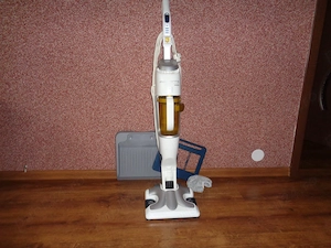 Vand aspirator Rowenta , aspira ,spala cu aburi. Perfect functional. Pret 200 lei ,fix .
