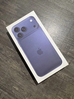 iPhone 17 pro max albastru