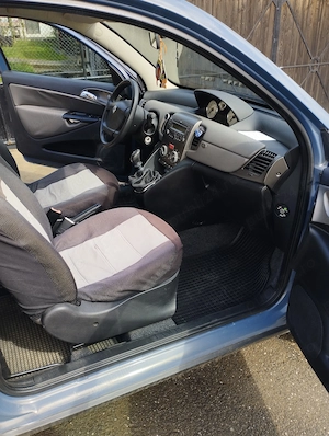 Lancia Ypsilon an 2005 1.4 benzina - imagine 7