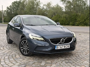 Volvo v40 an 2017