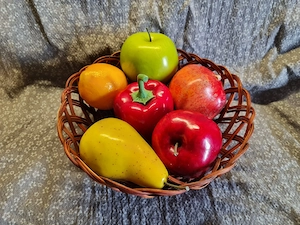 coș cu fructe   legume artificiale - decorațiune retro