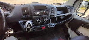 Vând Autoutilitara Citroen Jumper 2.2 130cp 96kw, an 2015 - imagine 4