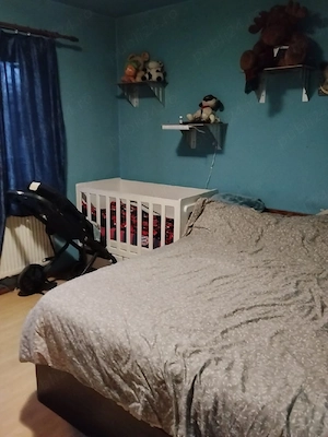 vând apartament cu 2 camere în Baciu 