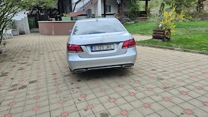 Mercedes-Benz E200